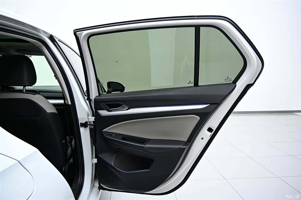 Volkswagen Golf, 2022 22