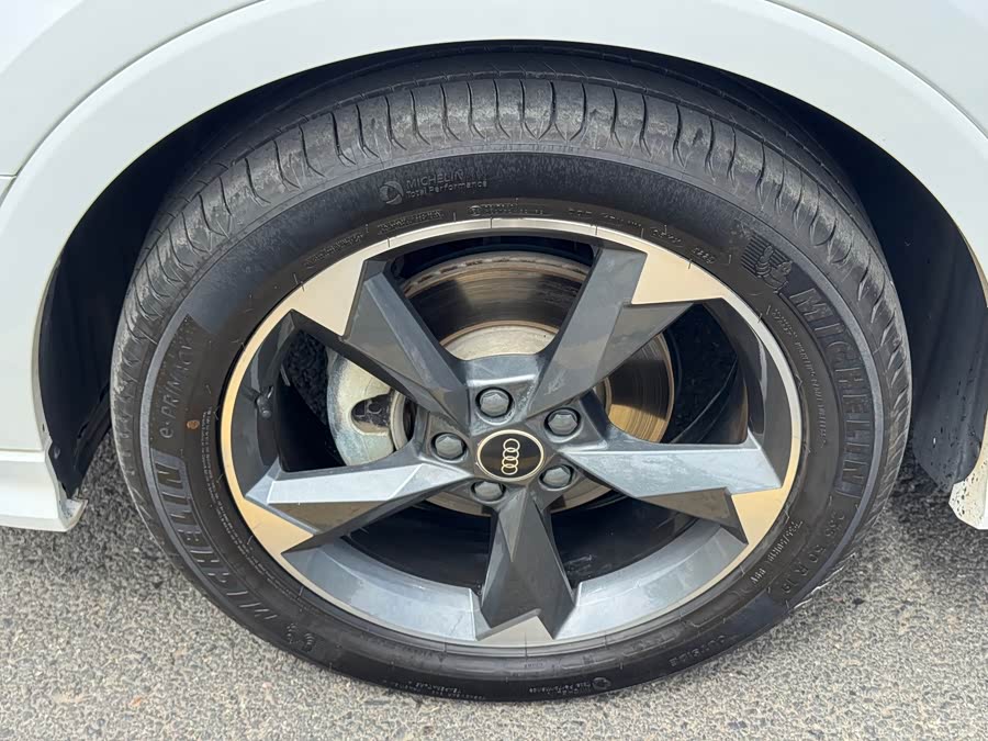 Audi Q3 2022, фото 4