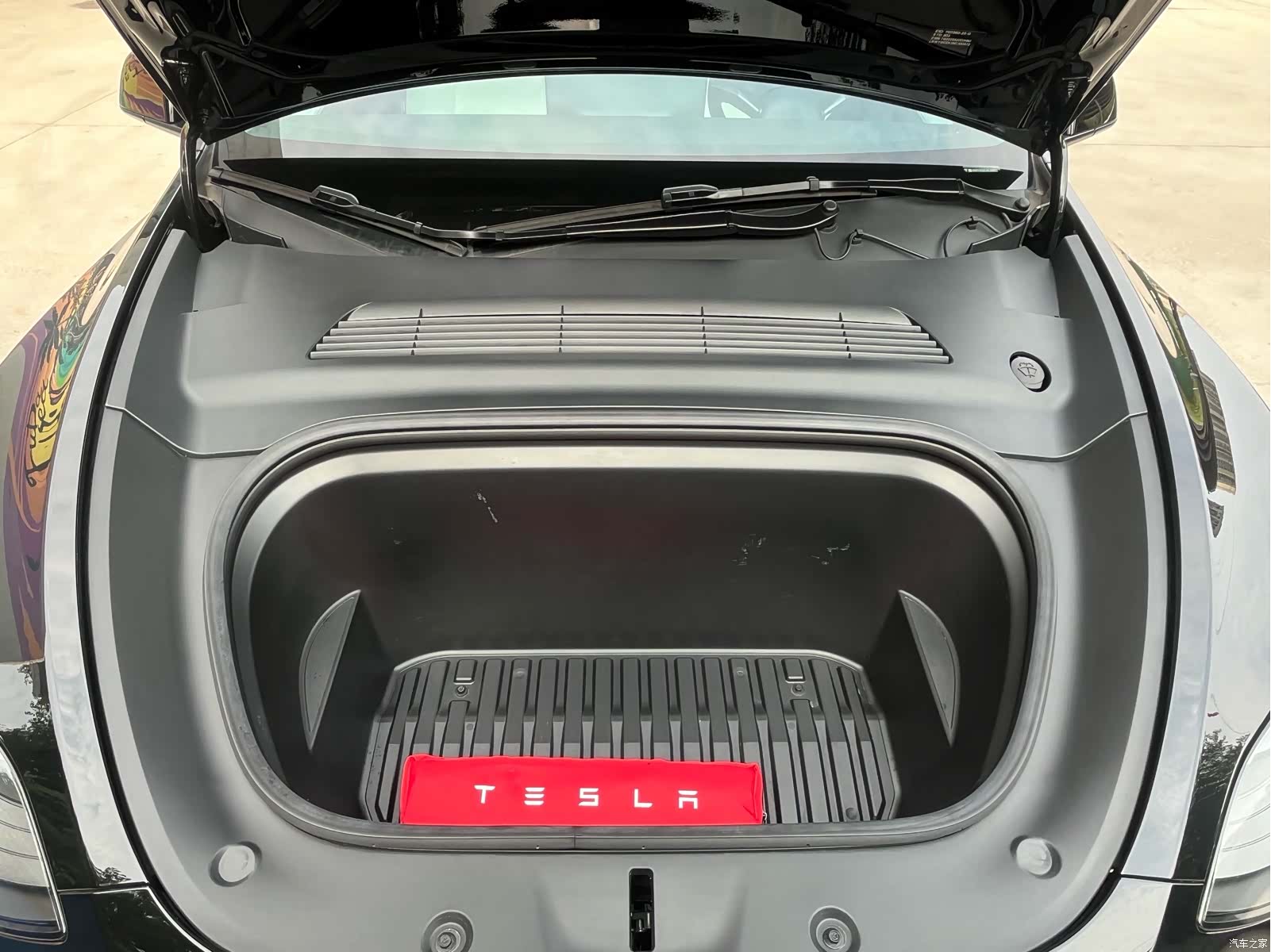 Tesla Model Y, 2022 18