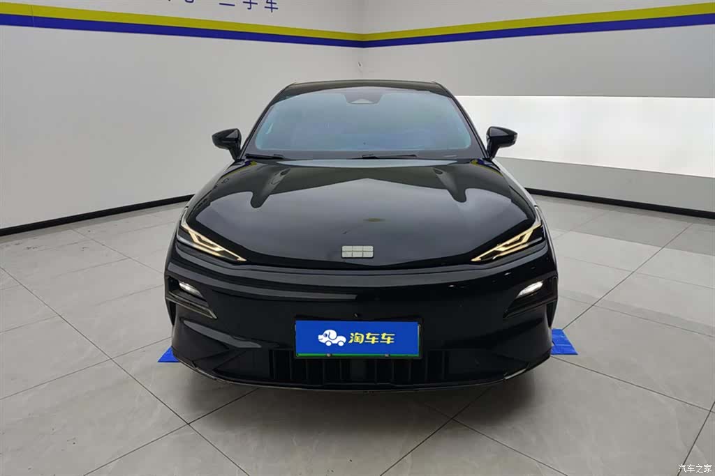 Geely 8, 2025 2