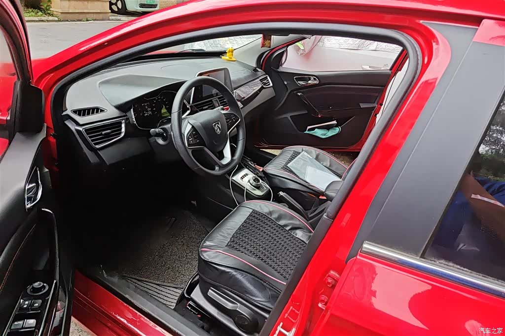 Wuling 310, 2018 9