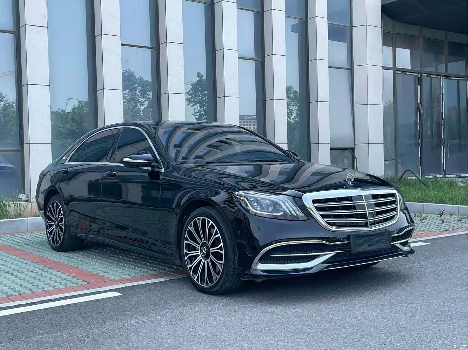 Mercedes-Benz S-Class, 2020 3