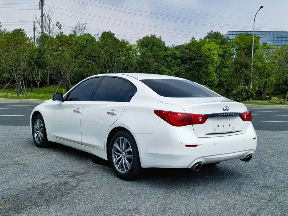 Infiniti Q50