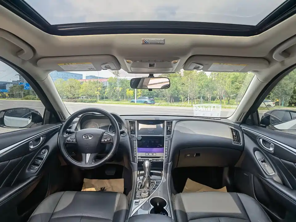 Infiniti Q50