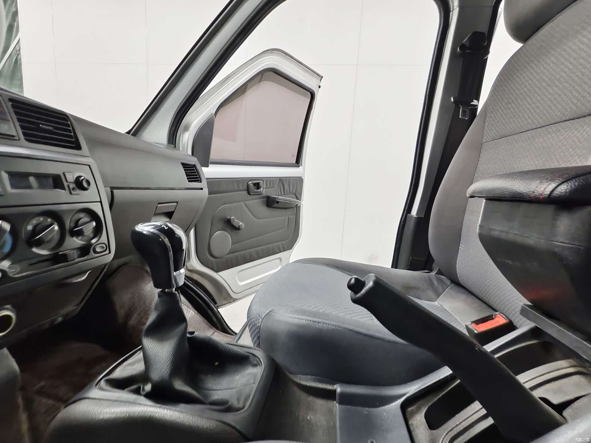 Wuling L3C, 2018 9