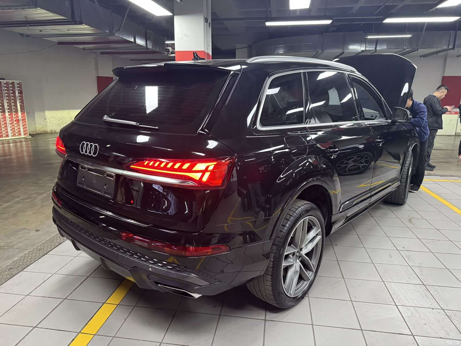 Audi Q7, 2024 3