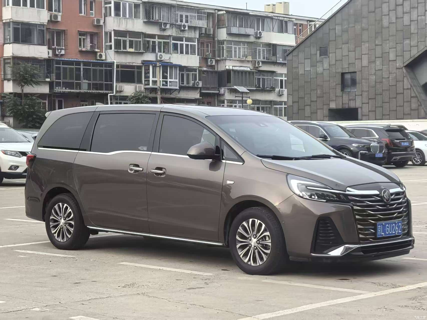 Buick GL8, 2023 3