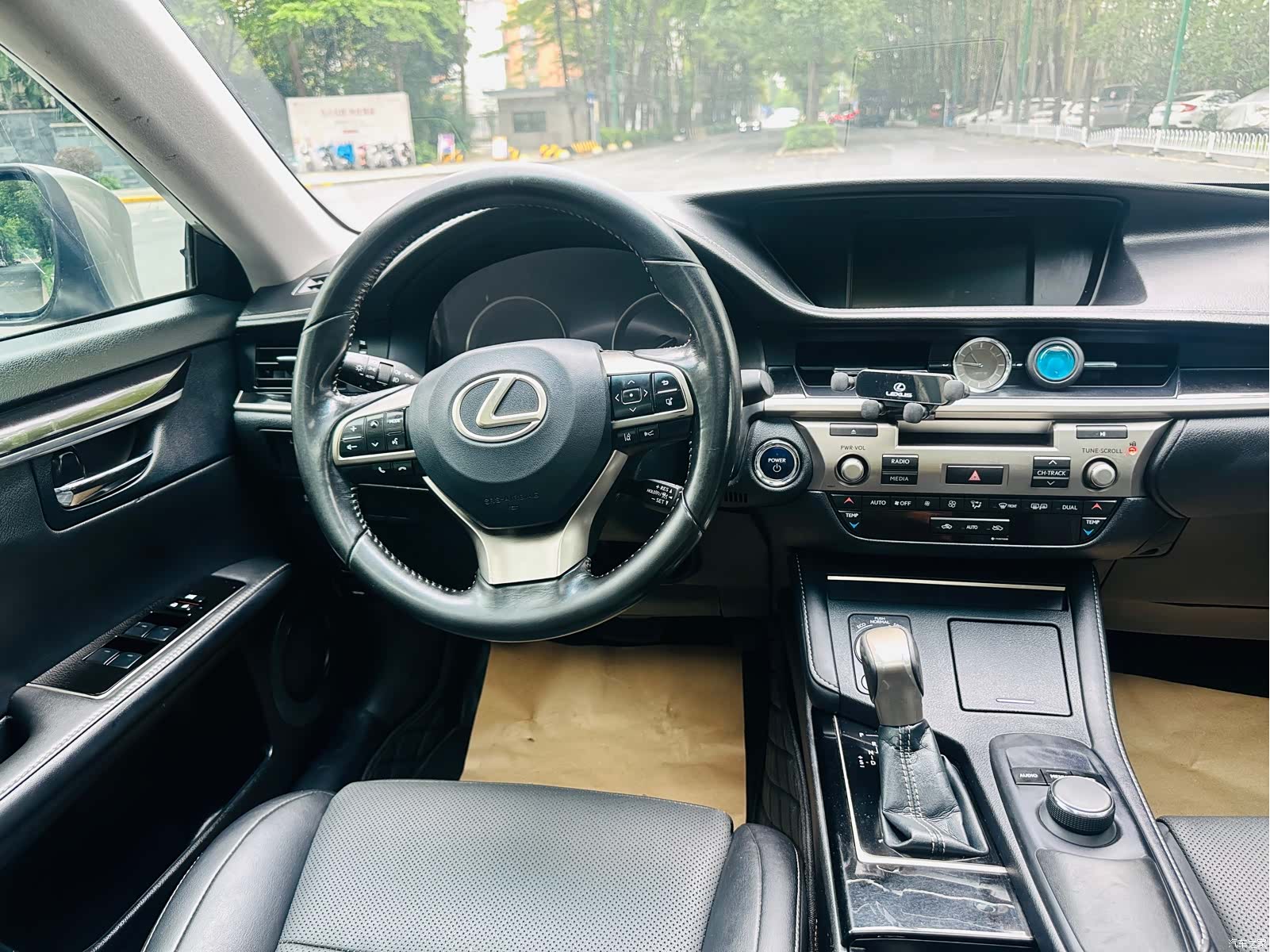 Lexus ES, 2018 24
