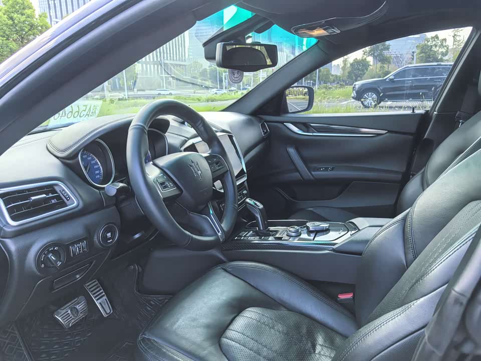 Maserati Ghibli Maserati Ghibli