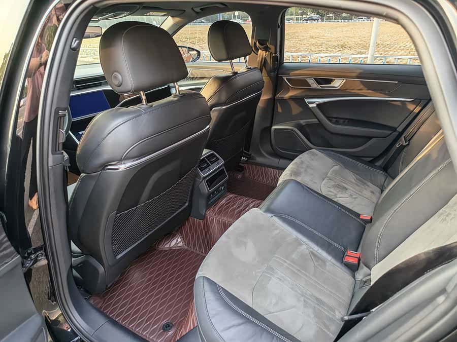 Audi A6L 2023, фото 9