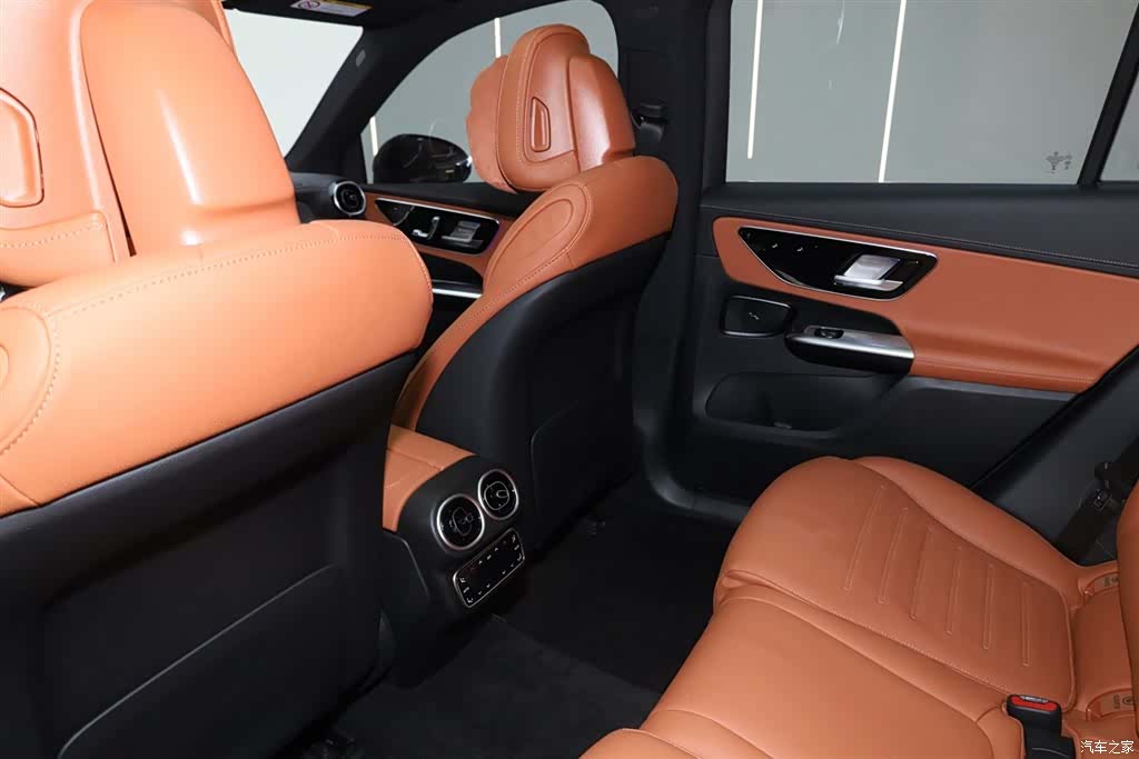 Mercedes-Benz GLC, 2026 17