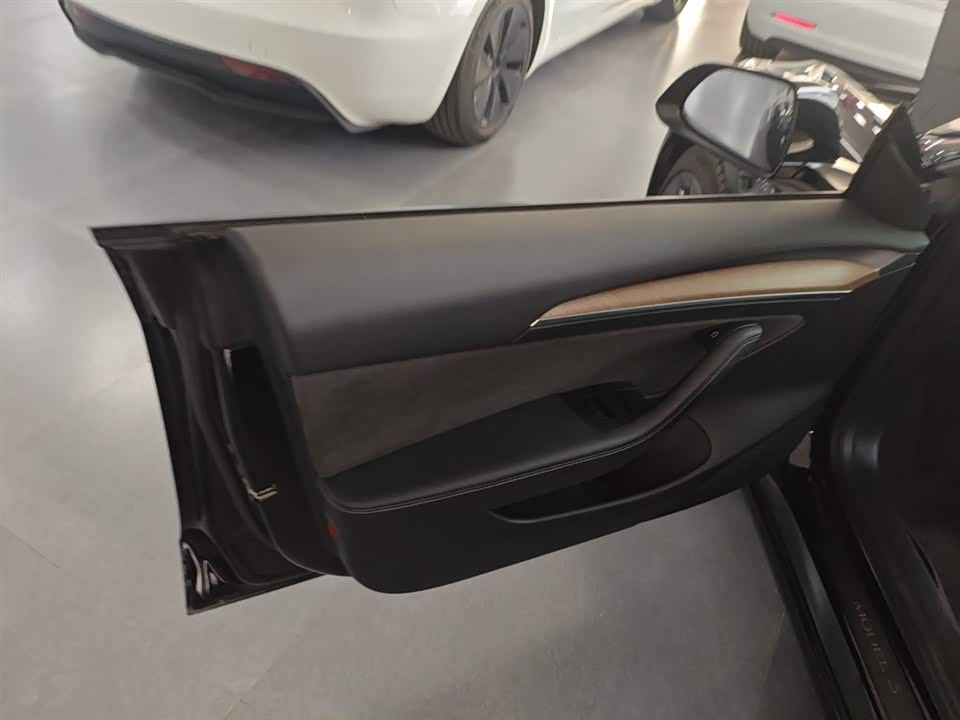 Tesla Model 3 Tesla Model 3