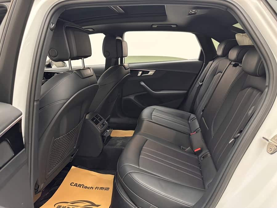 Audi A4L 2024, фото 9