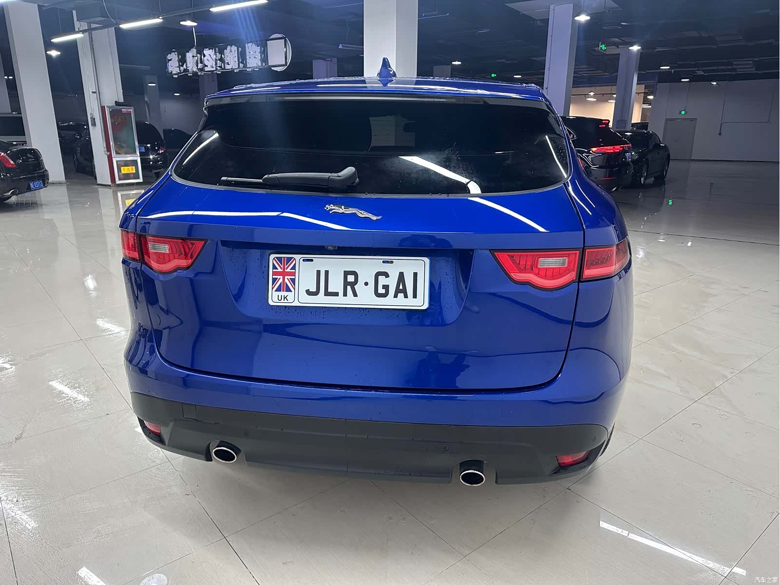 Jaguar F-PACE, 2018 все фото