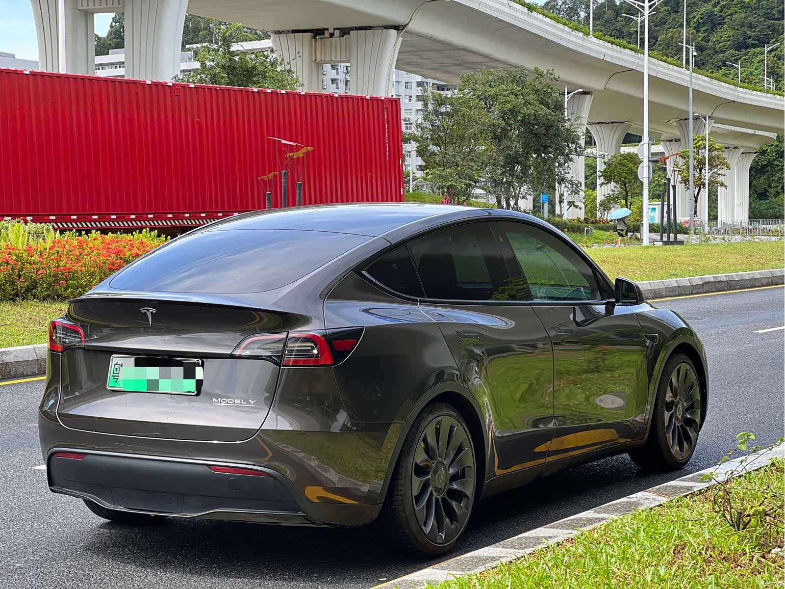 Tesla Model Y, 2022 4