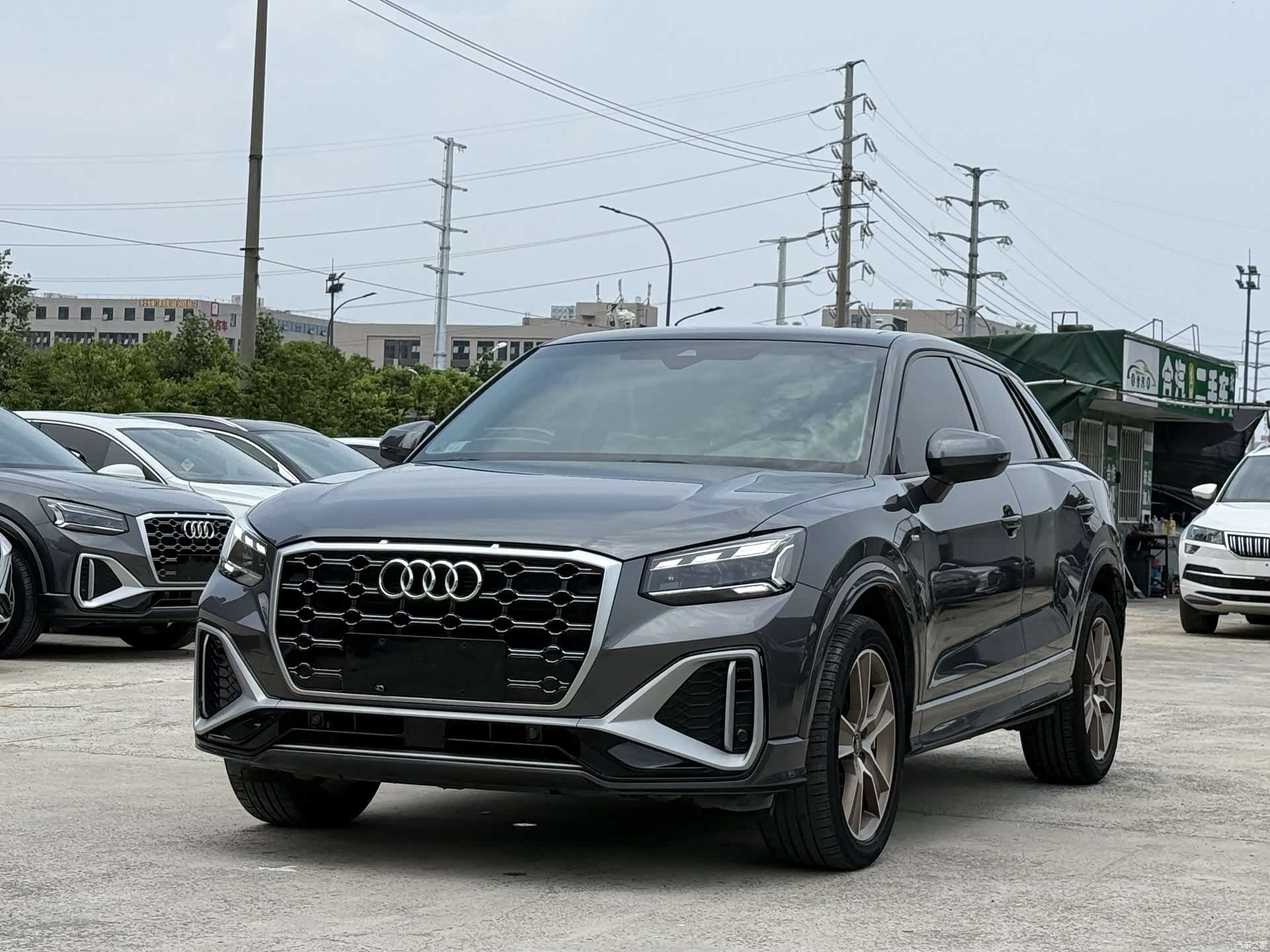 Audi Q2L, 2022 1