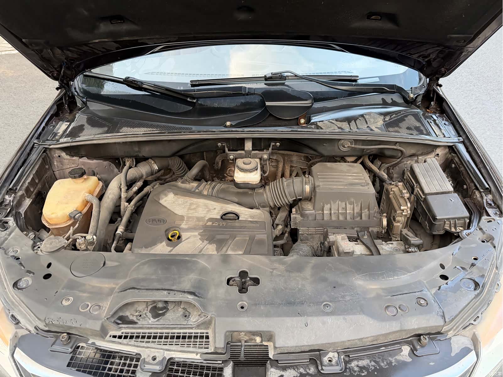 BYD S7, 2015 10