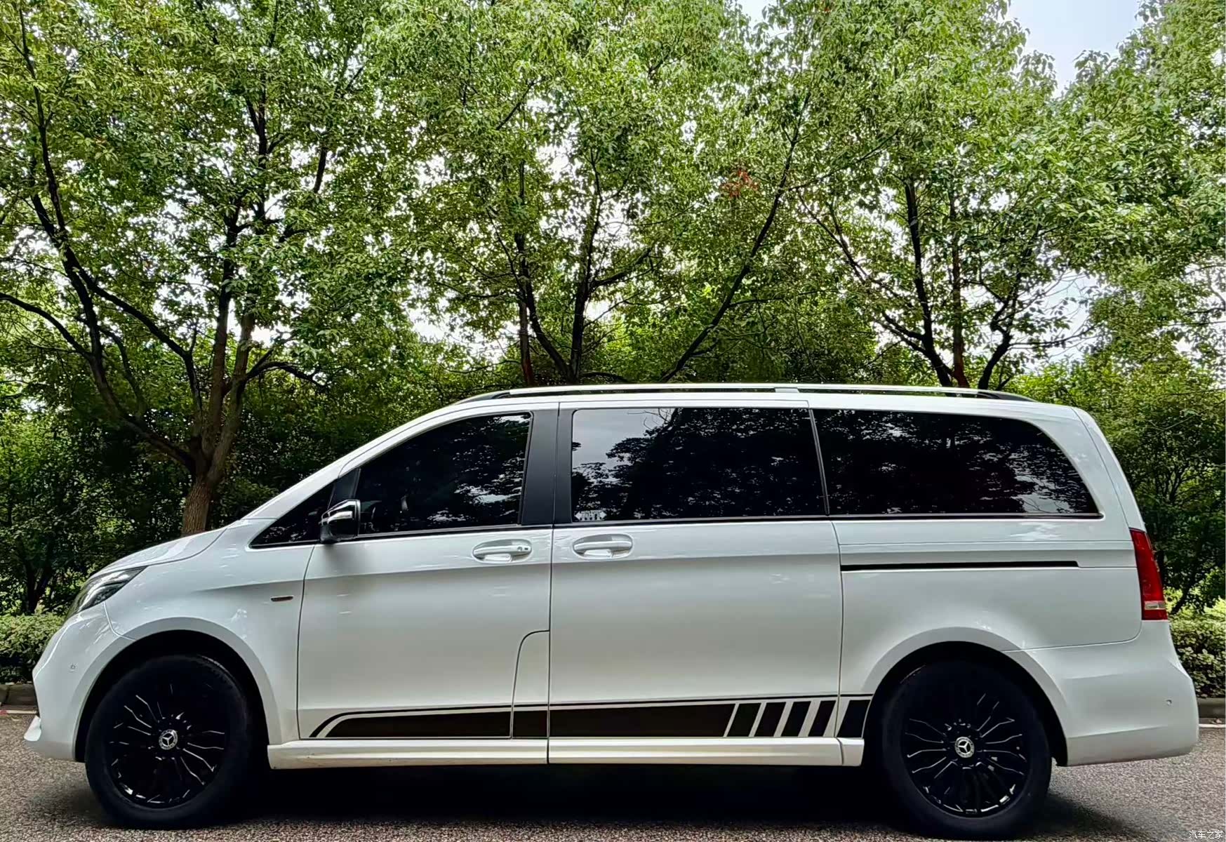 Mercedes-Benz V-Class, 2020 3