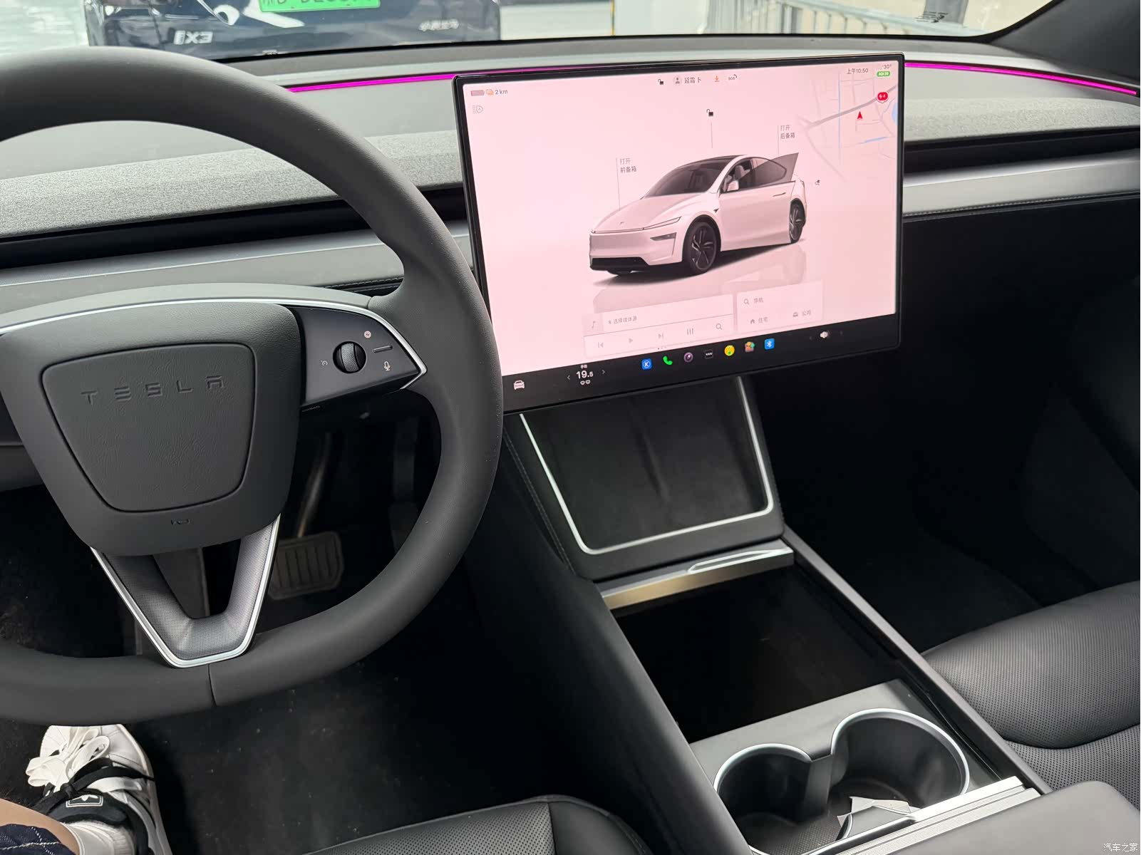 Tesla Model Y, 2026 все фото