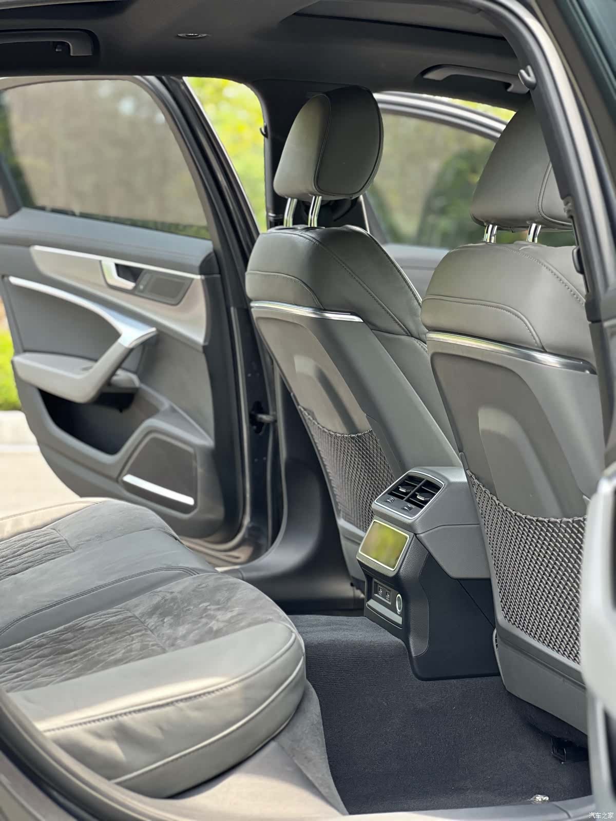 Audi A6L, 2020 все фото