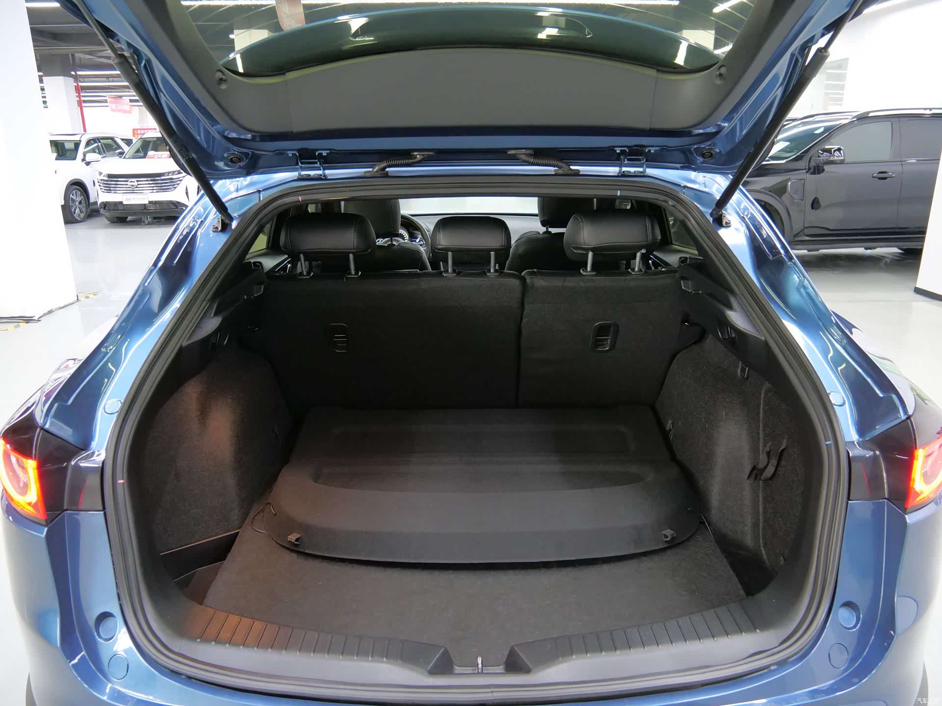 Mazda CX-4, 2022 16