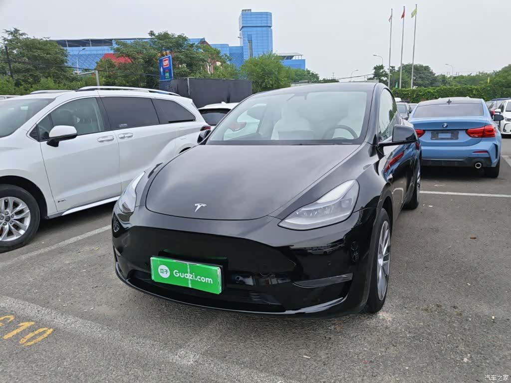 Tesla Model Y, 2021 2