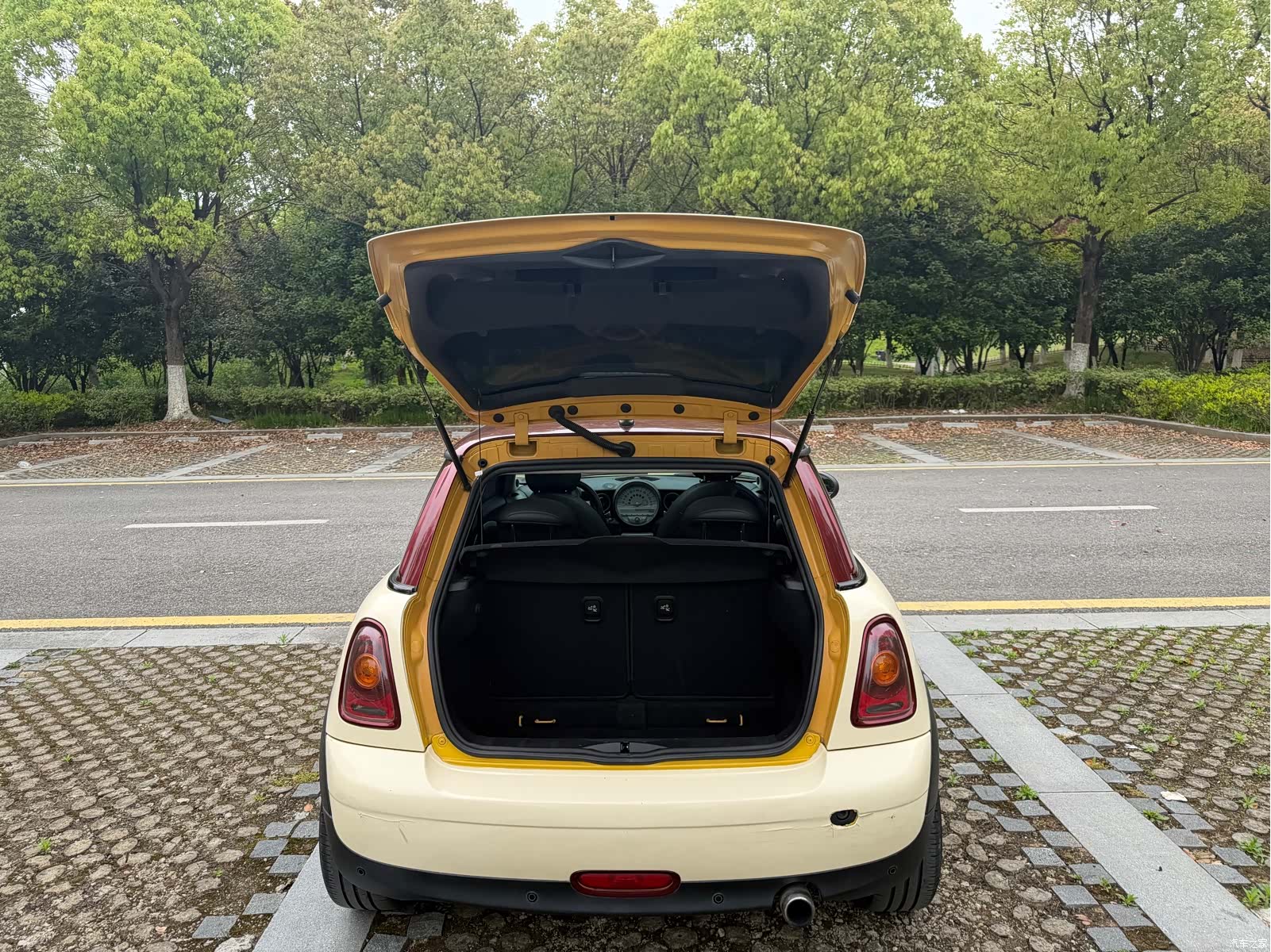 Mini Cooper, 2009 17