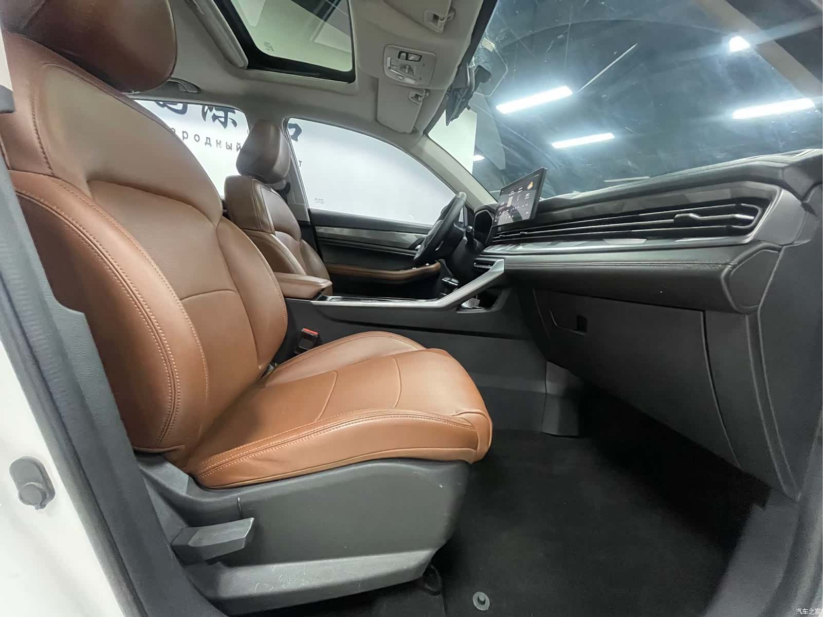 Geely X6, 2022 14