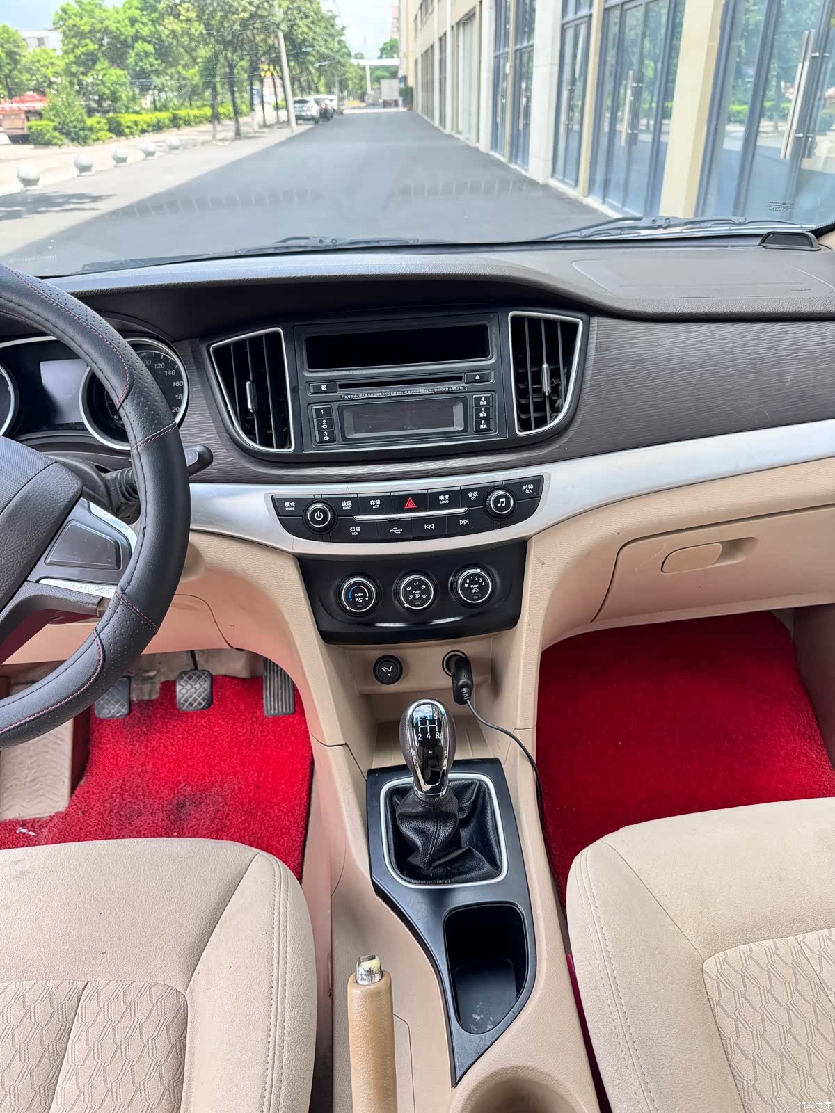 Wuling 730, 2016 10