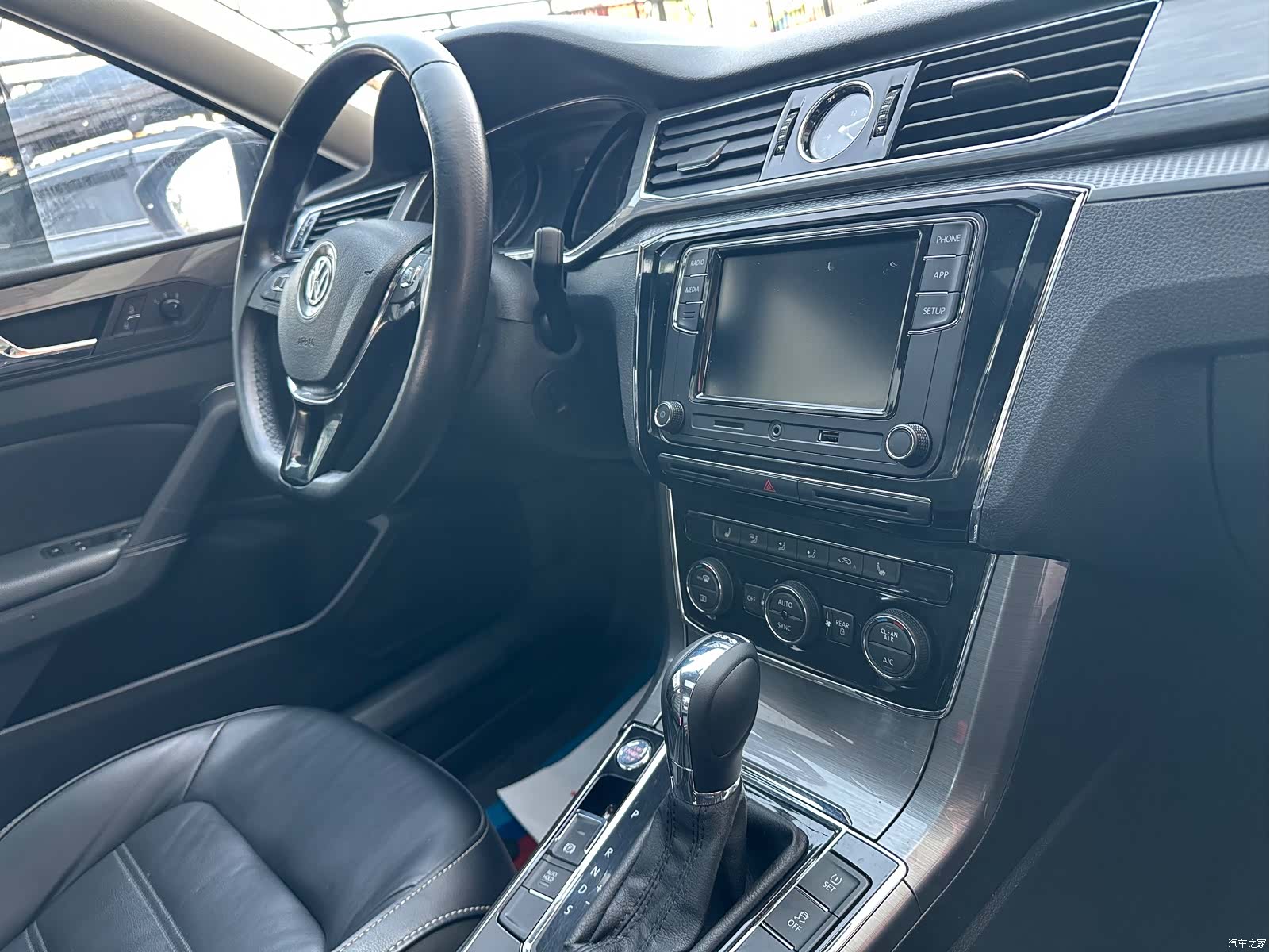 Volkswagen Passat, 2019 13