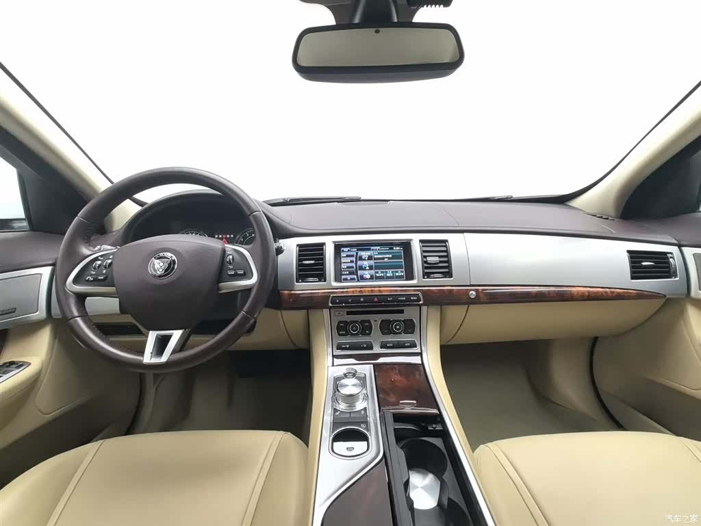 Jaguar XF, 2014 все фото