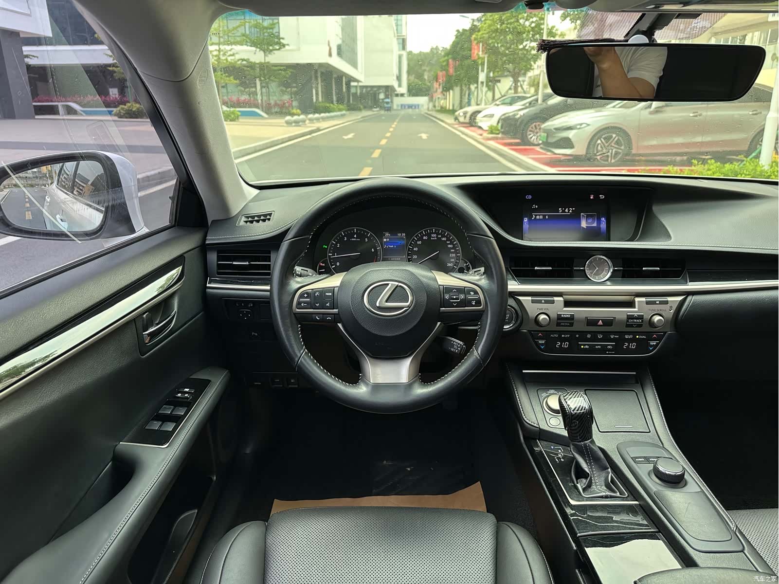 Lexus ES, 2015 13