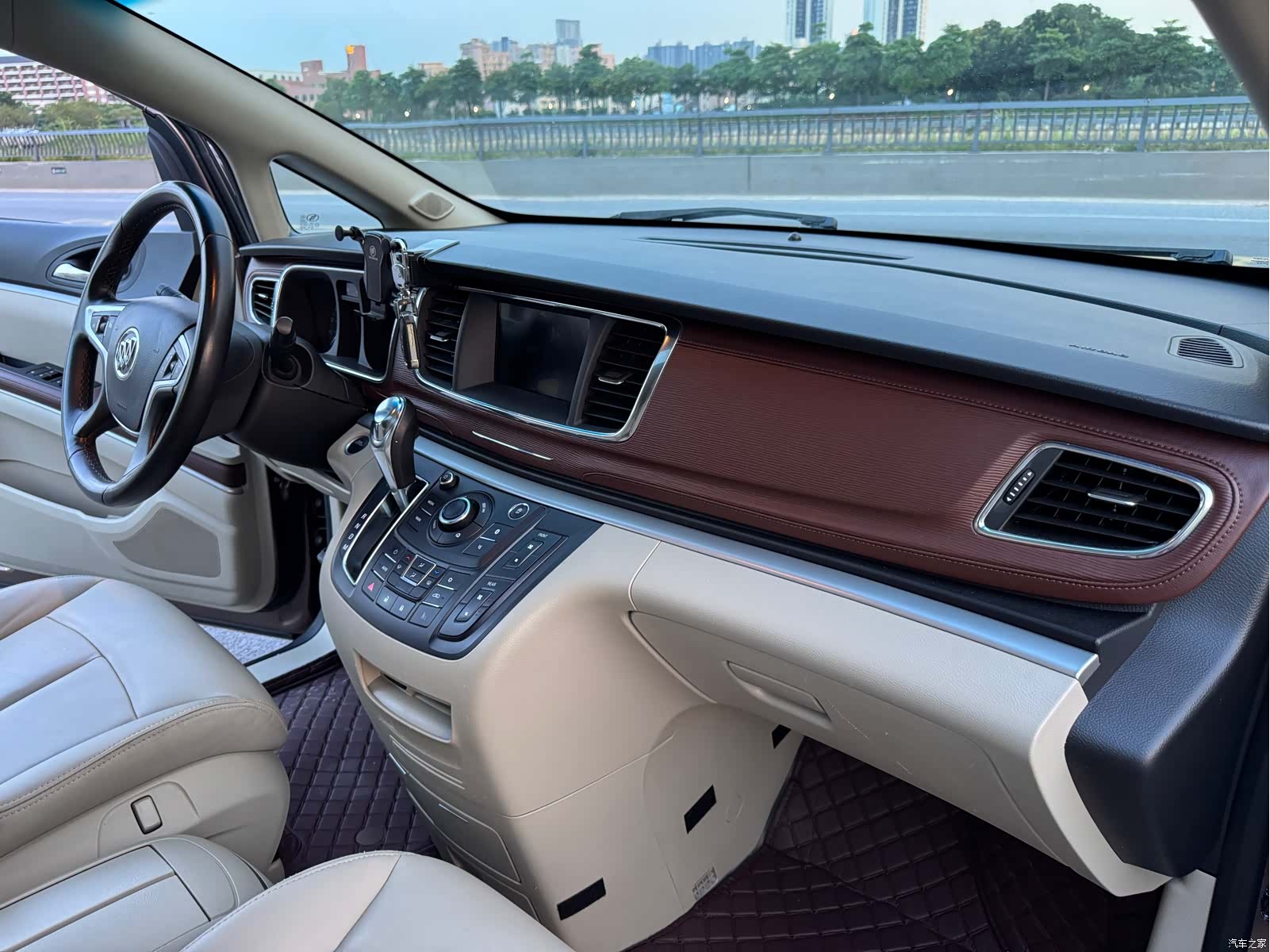 Buick GL8, 2019 15
