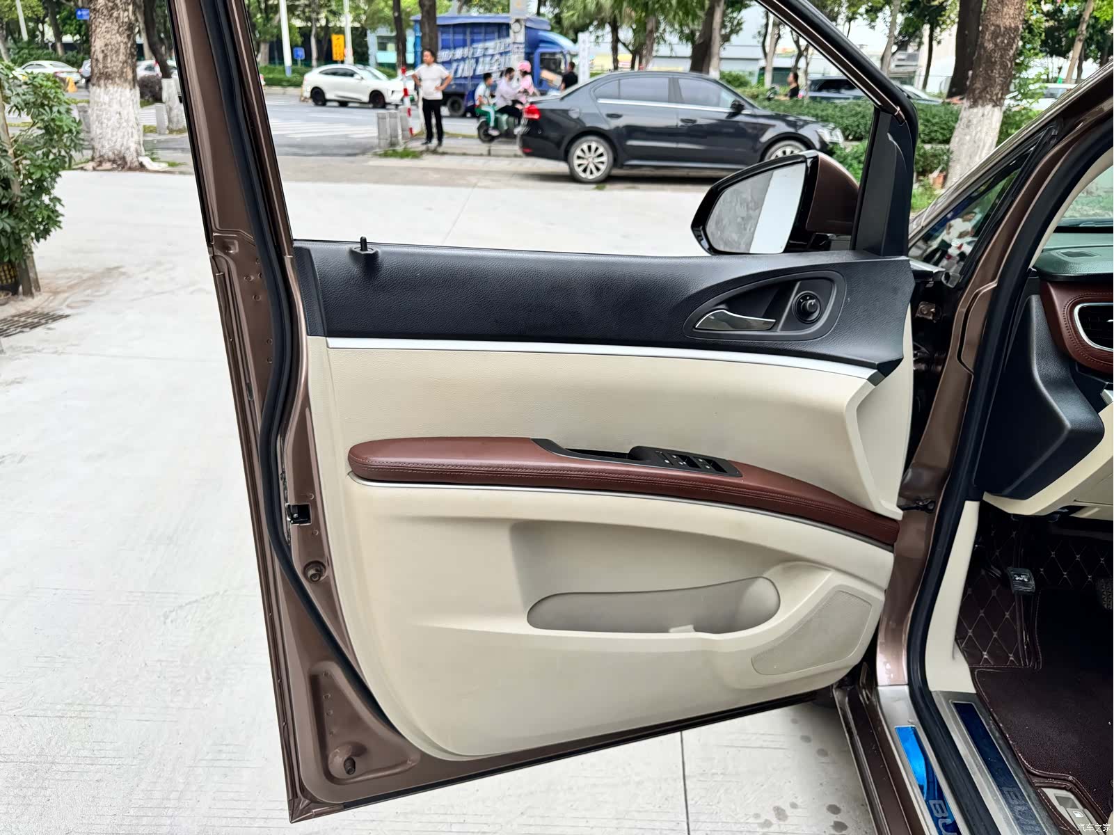Buick GL8, 2019 8