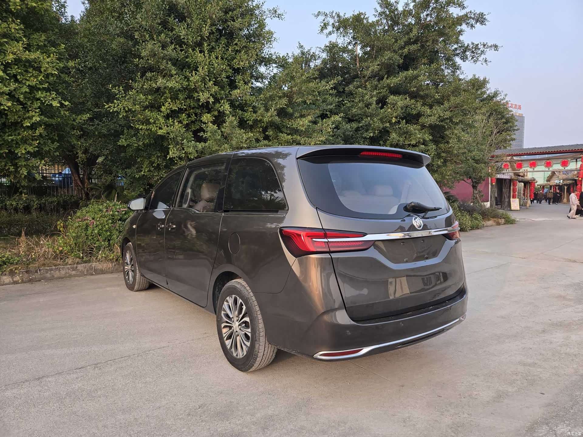 Buick GL8, 2022 9