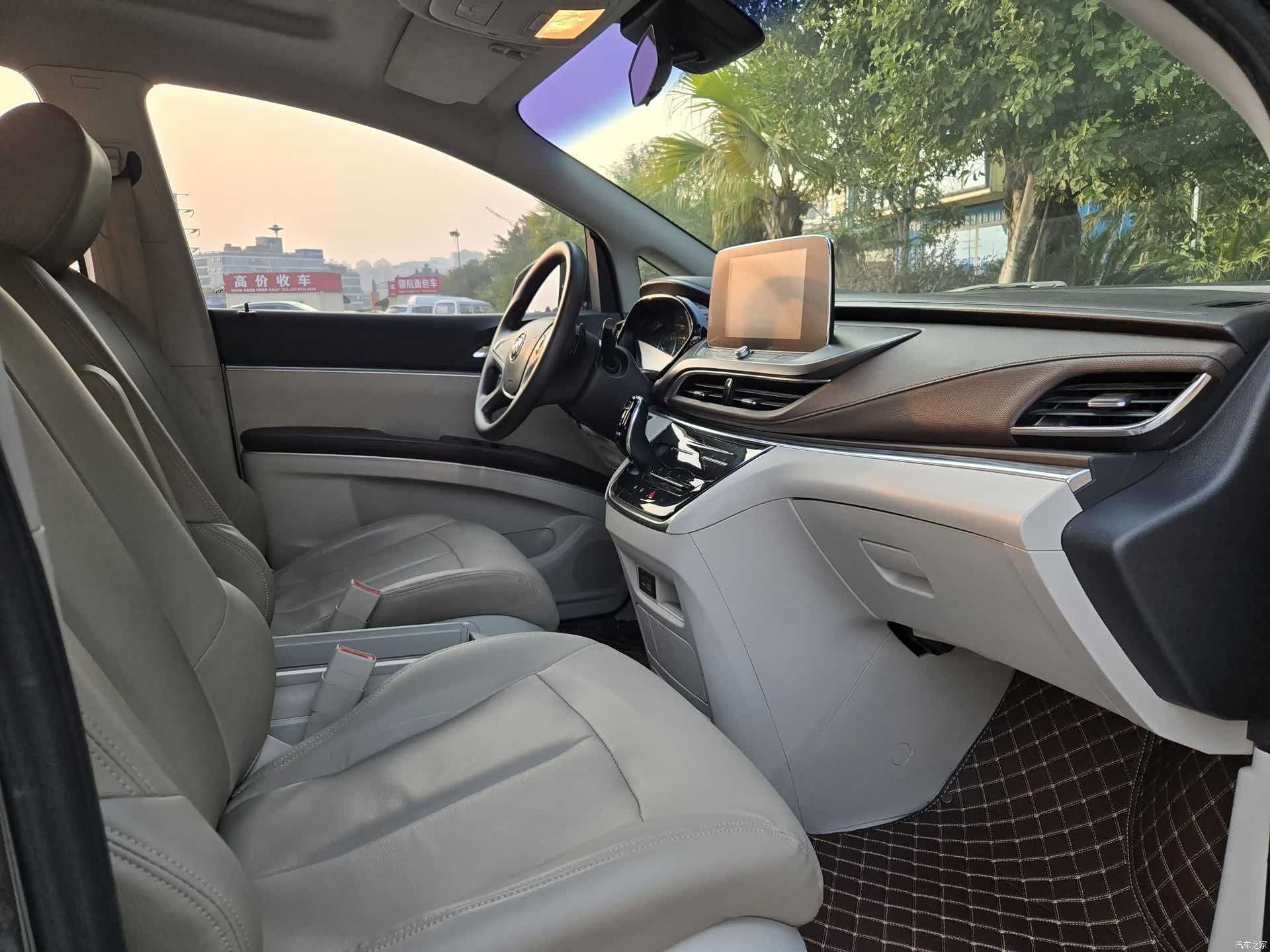 Buick GL8, 2022 12