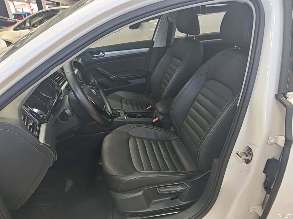 Volkswagen Lamando, 2017 15