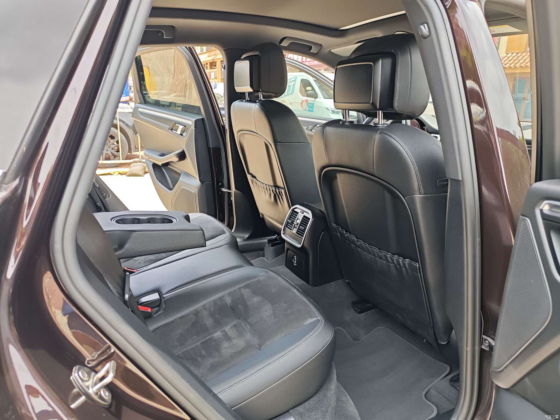 Porsche Macan, 2021 10