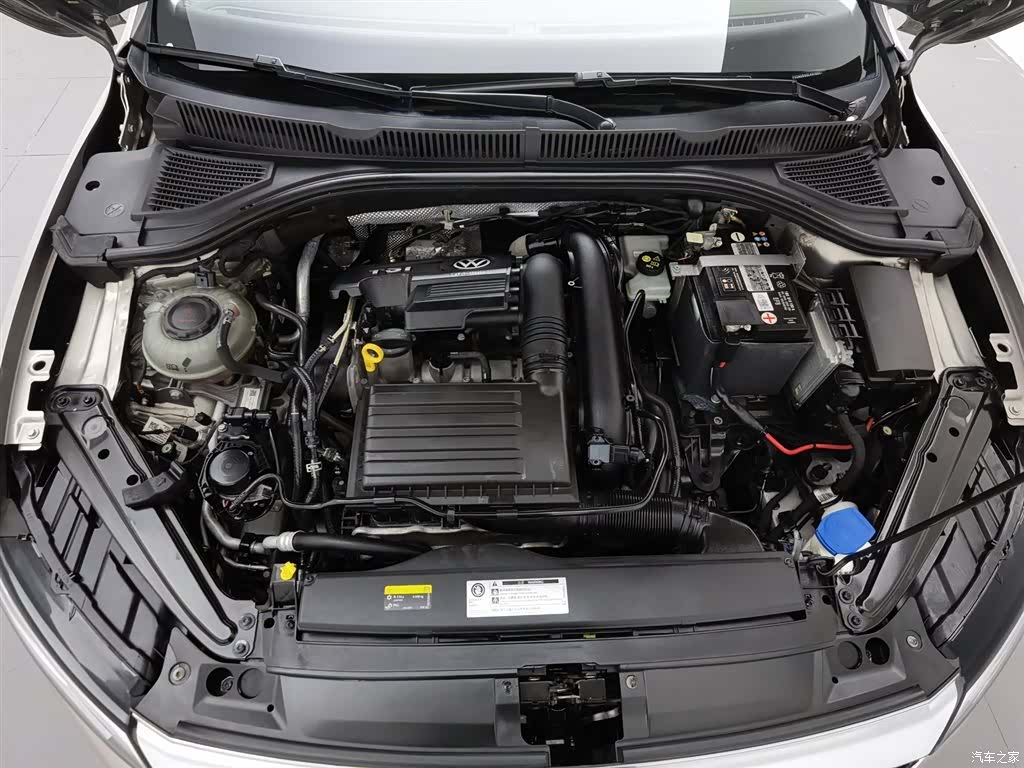 Volkswagen Sagitar, 2020 6