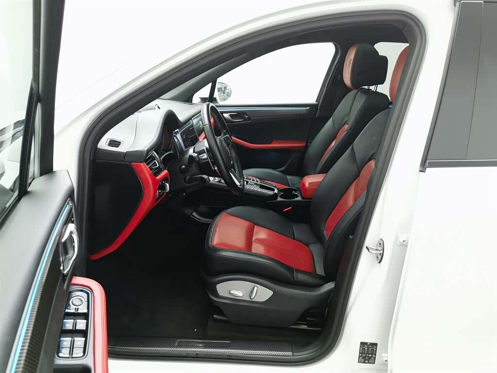 Porsche Macan, 2021 10