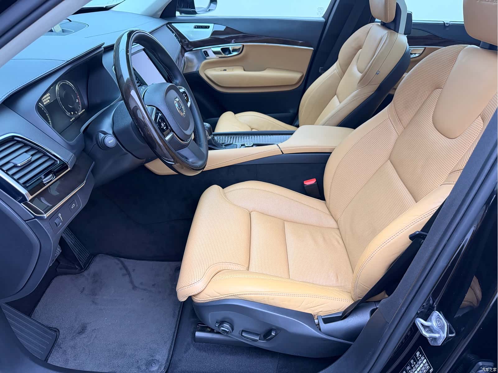 Volvo XC90, 2016 13