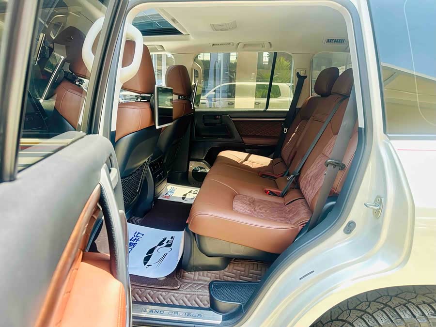 Toyota Land Cruiser 2019, фото 7