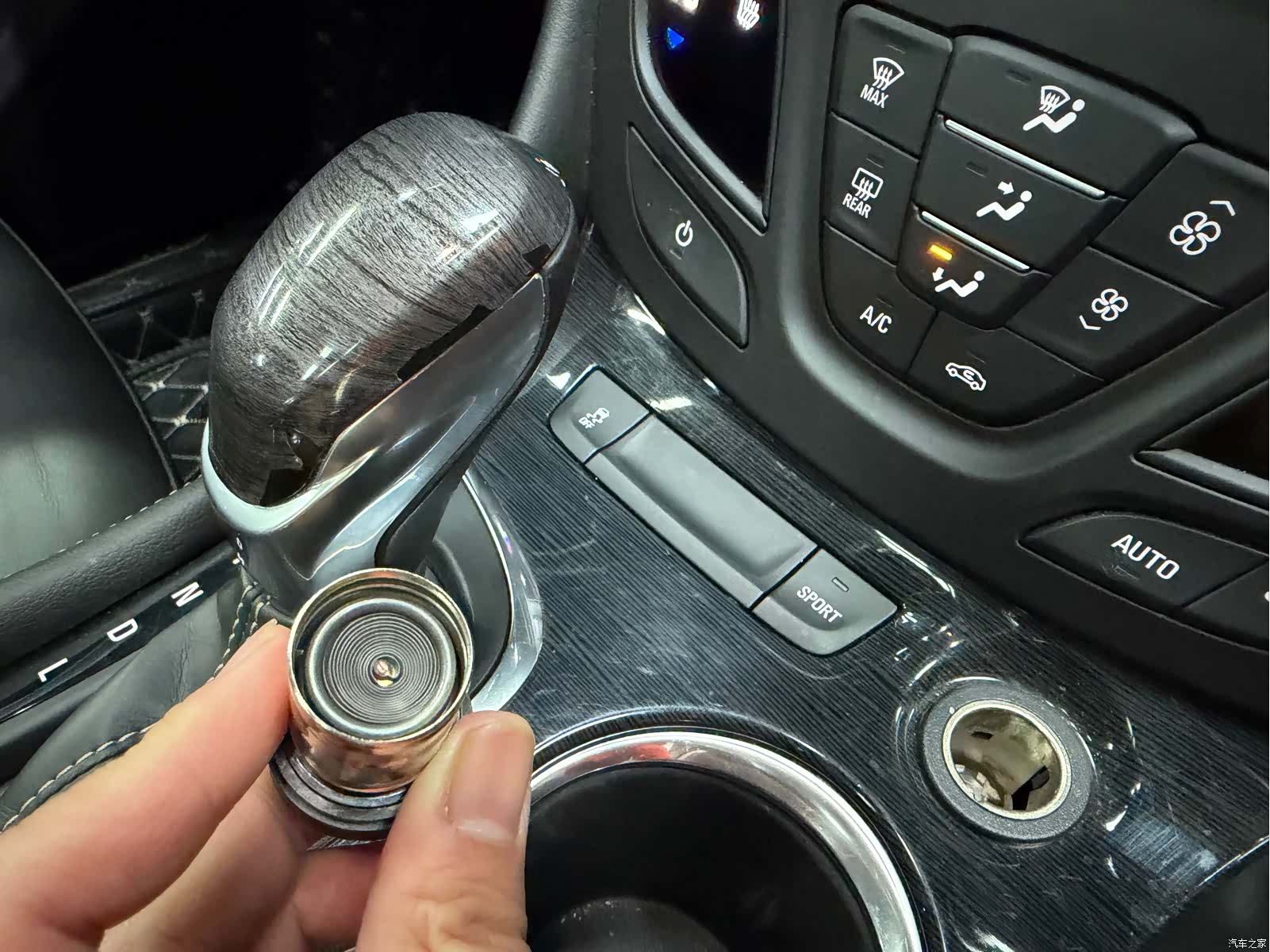 Buick Envision Plus, 2017 11