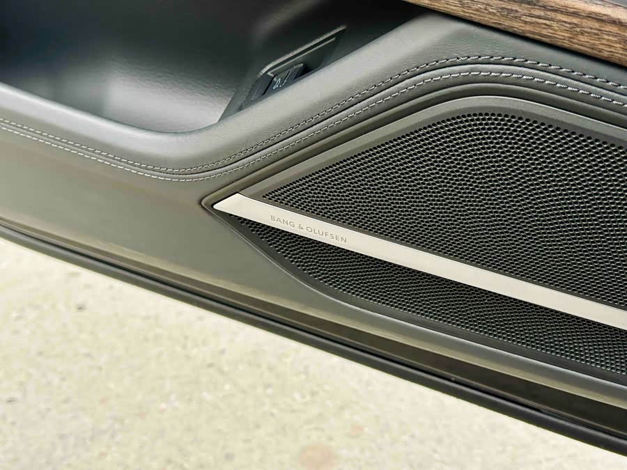 Audi A8 2019, фото 13