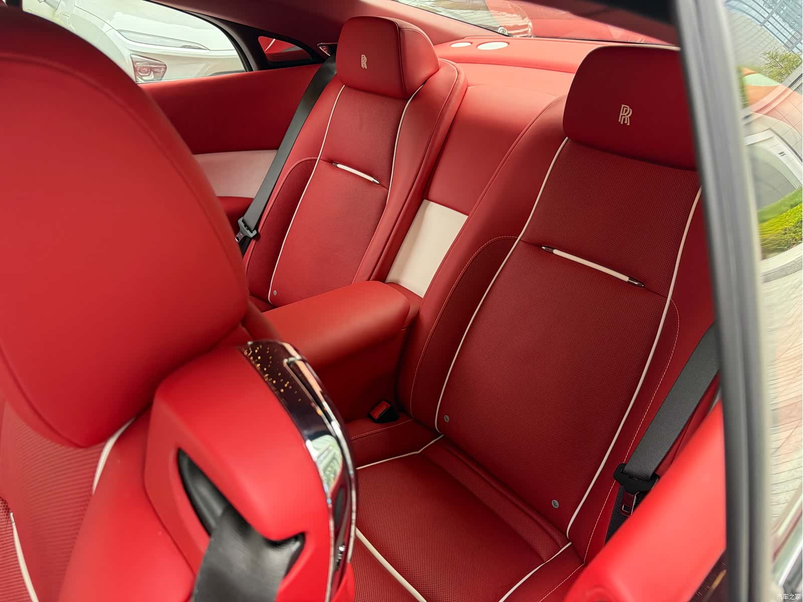 Rolls-Royce Wraith, 2019 12