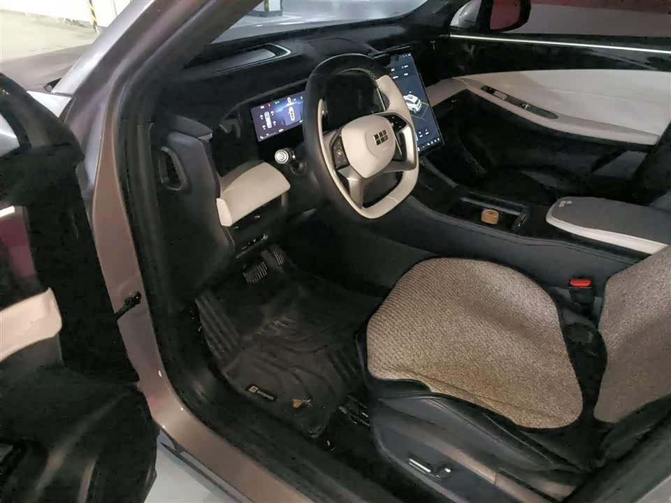 Geely Galaxy Galaxy L7