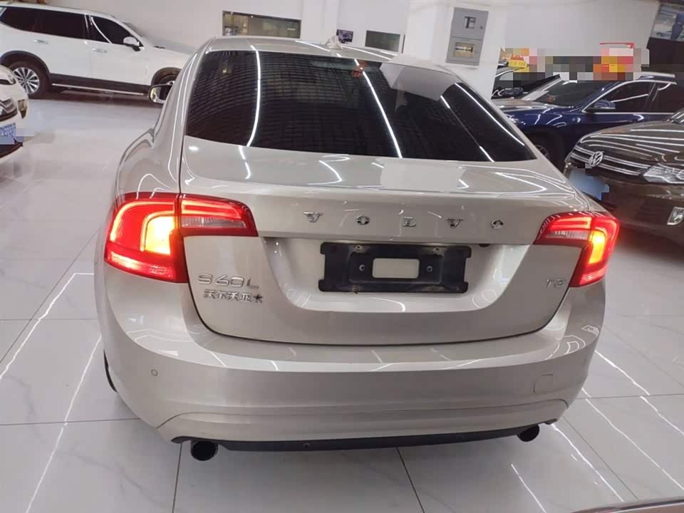 Volvo S60