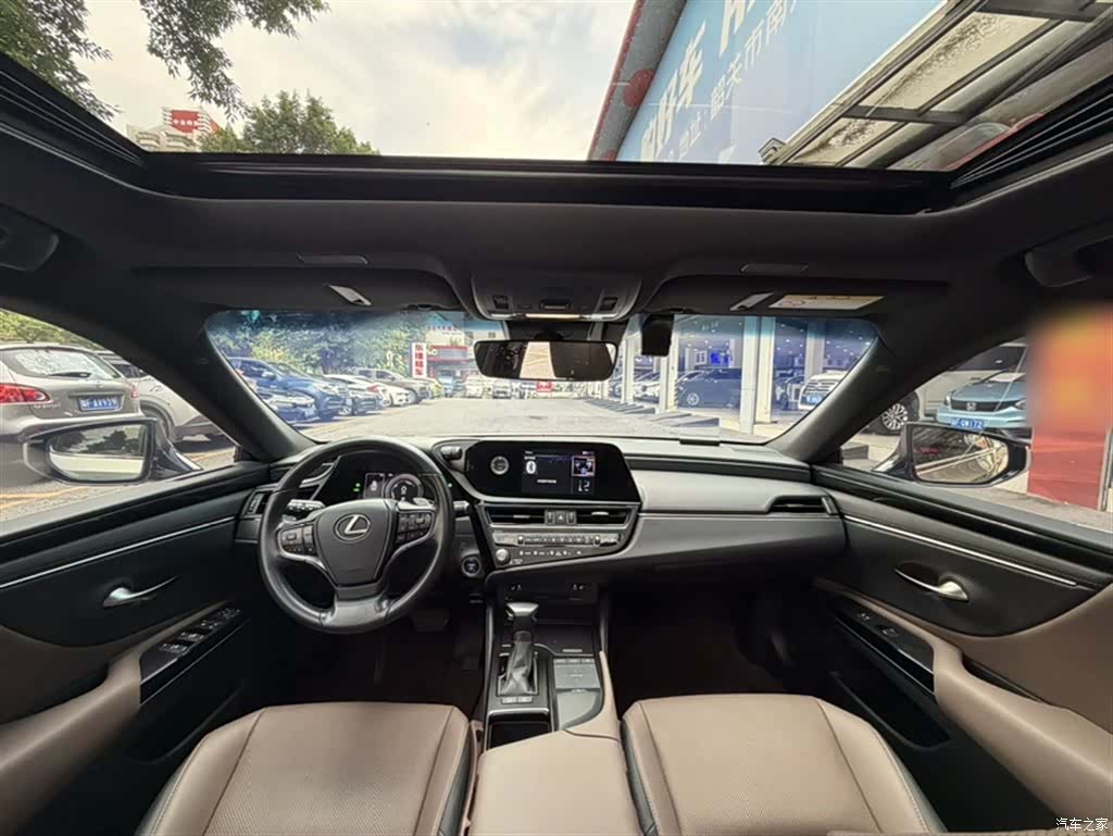 Lexus ES, 2022 12
