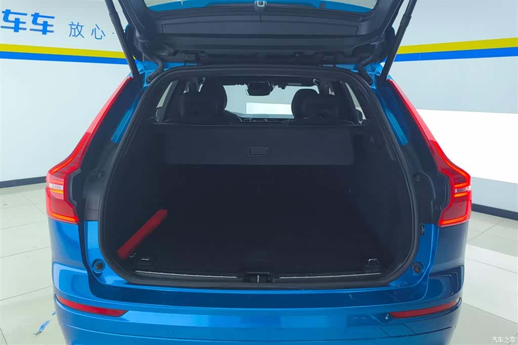 Volvo XC60, 2021 4