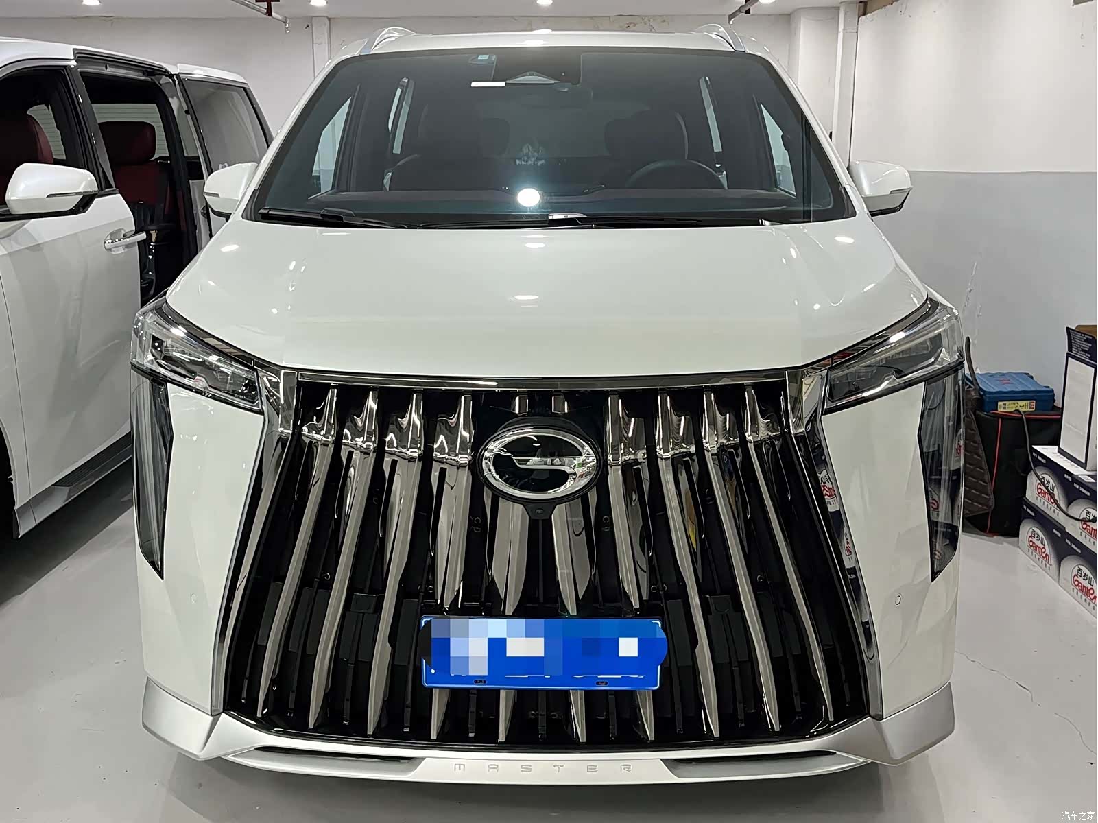 Trumpchi M8, 2023 2